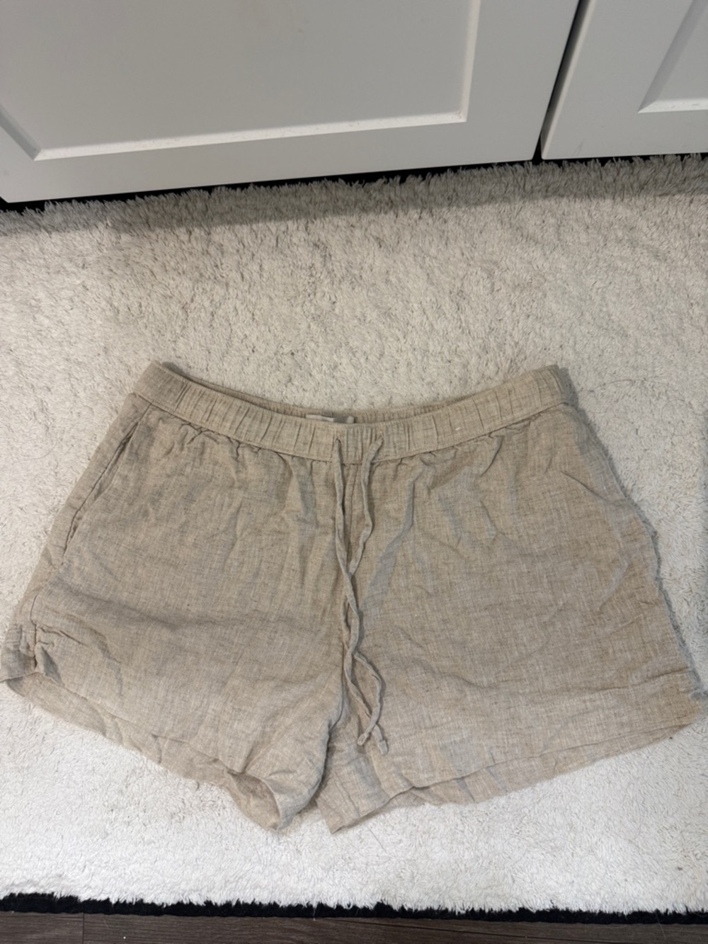 Women’s Linen-Blend Drawstring Shorts in Beige